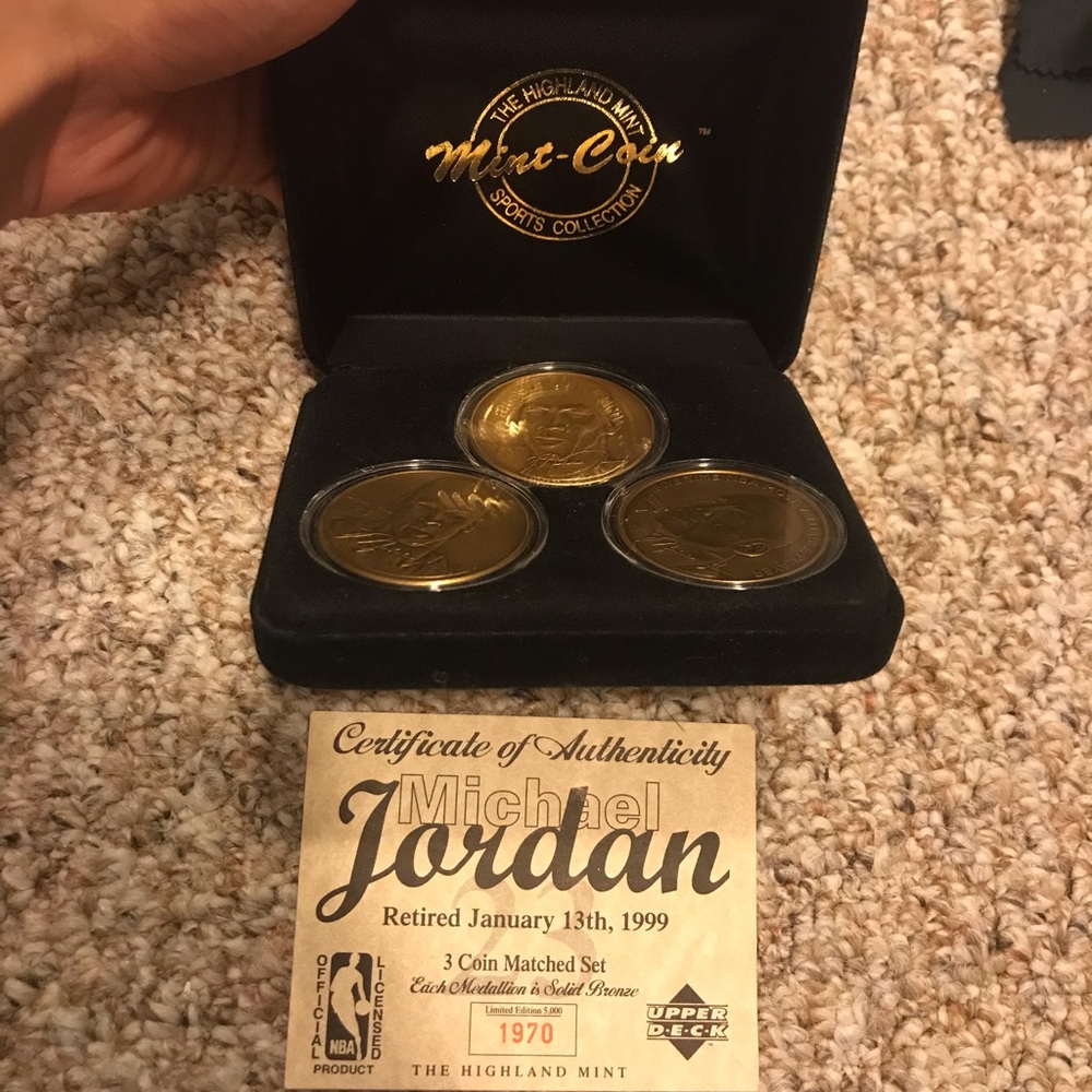 Michale Jordan 3 coin matched set